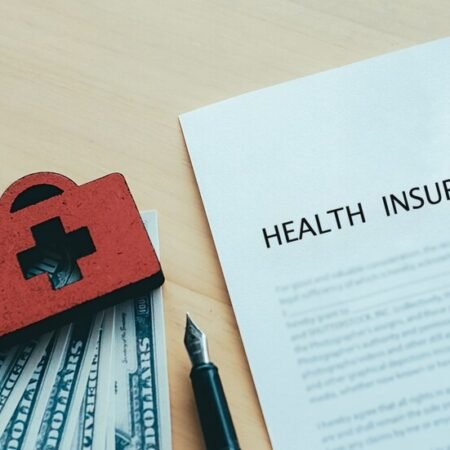 A Comprehensive Guide to Health Insurance Plans: Types, Coverage, and How to Choose the Right One